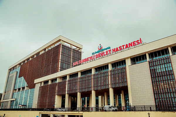 Sancaktepe Devlet Hastanesi Çatı Tabelası -  Işıklı Alüminyum Pleksi Kutu Harf Tabela