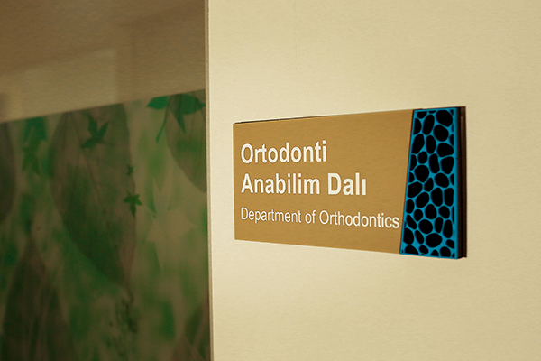 acrylic door hospital sign	