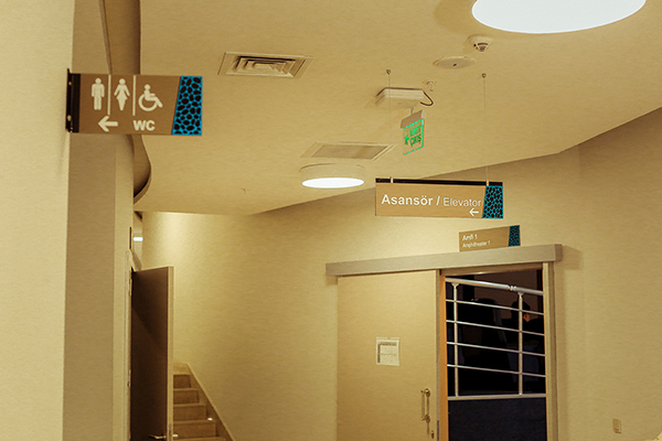 acrylic pictogram blade sign	