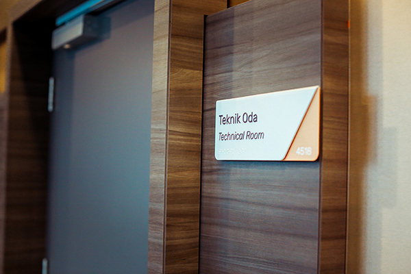 aluminum hospital door sign	