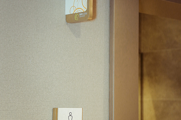 aluminum hotel mall blade pictogram sign	