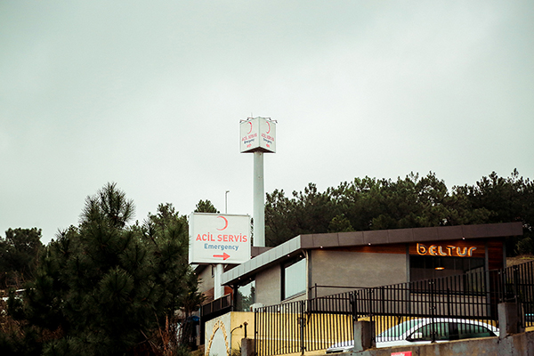 Alüminyum Totem Yönlendirme, Hastane Dış Mekan Totem Tabela, Sağlık Bakanlığı Göztepe Hastanesi