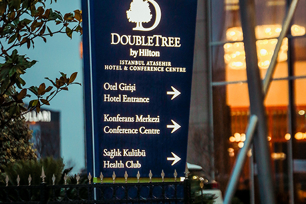 Double Tree Totem - Hilton Hotel Signage - Hilton Freestanding