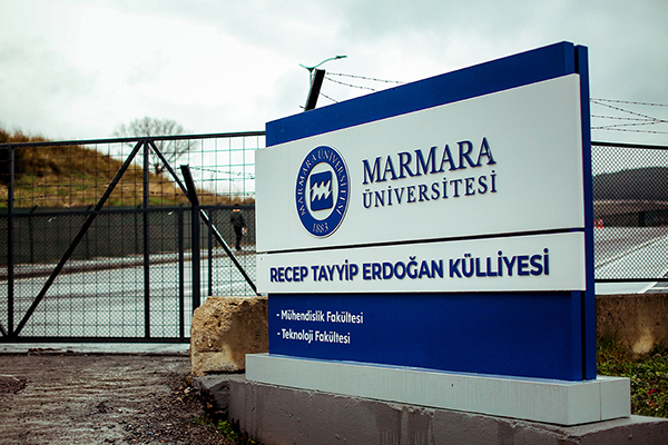 Işıklı Alüminyum Anıt Totem Tabela, Üniversite Yönlendirme Tabelası, Marmara Üniversitesi