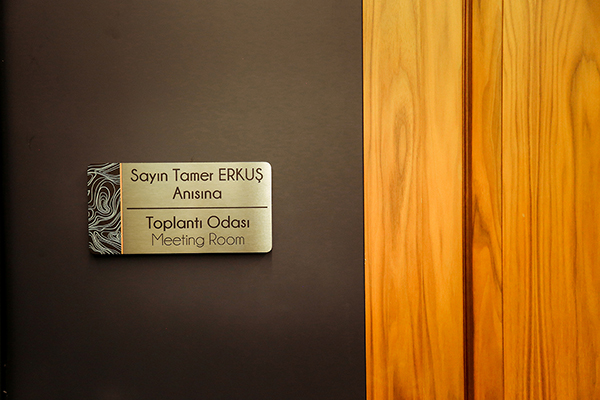 stainless steel acrylic door signage