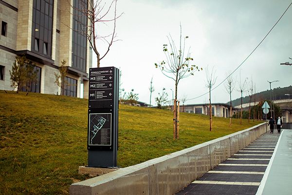 Totem Signage - Pylon Sign - Exterior Wayfinding - University Wayfinding