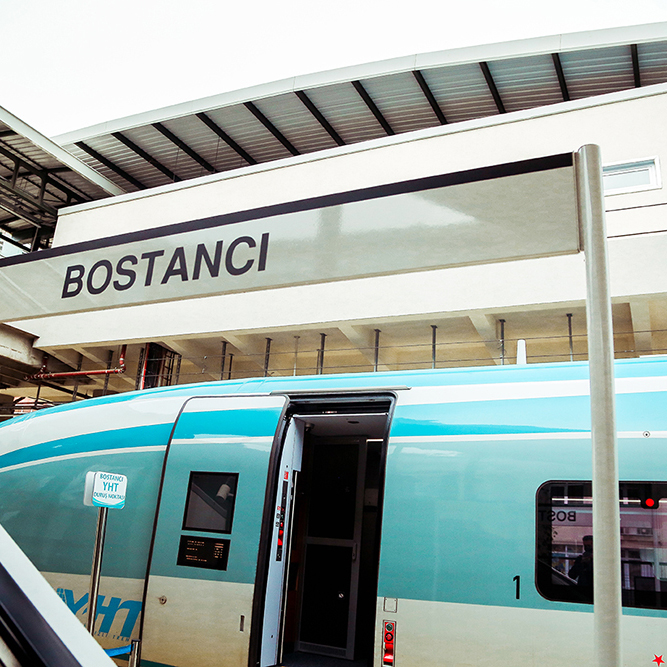 Tren İstasyon Tabelası - Alüminyum Ayaklı Yönlendirme Tabelası - Marmaray İstasyon Tabelaları