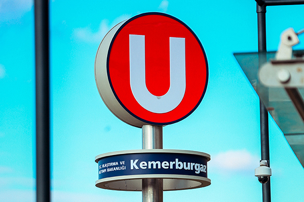 U Totem - Metro Totem - Metro Signage - Pole Sign